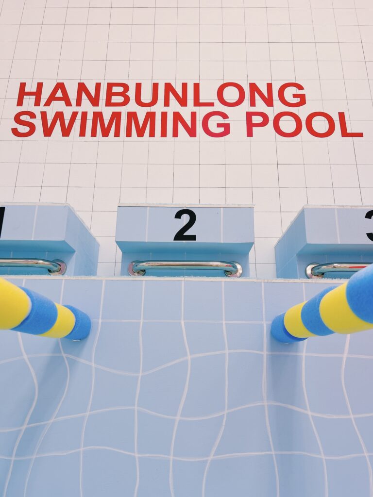 swimmingpool